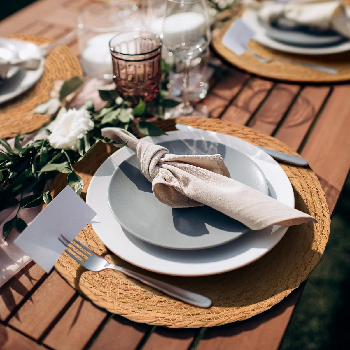 Round Woven Placemats Set of 10, 13 Inch Boho Farmhouse Rustic Woven Place Mats for Dining Table Decor, Rattan Wicker Table Mats Chargers for Dinner Plates